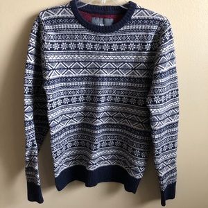 H&M Knit Sweater Top Long Sleeve Crew Neck Print